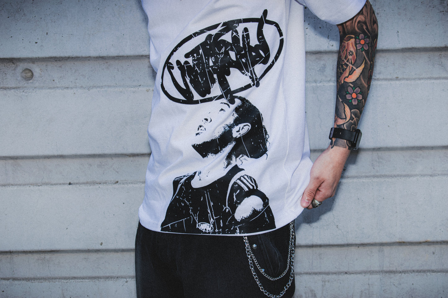 HEAVYWEIGHT JOGA TEE
