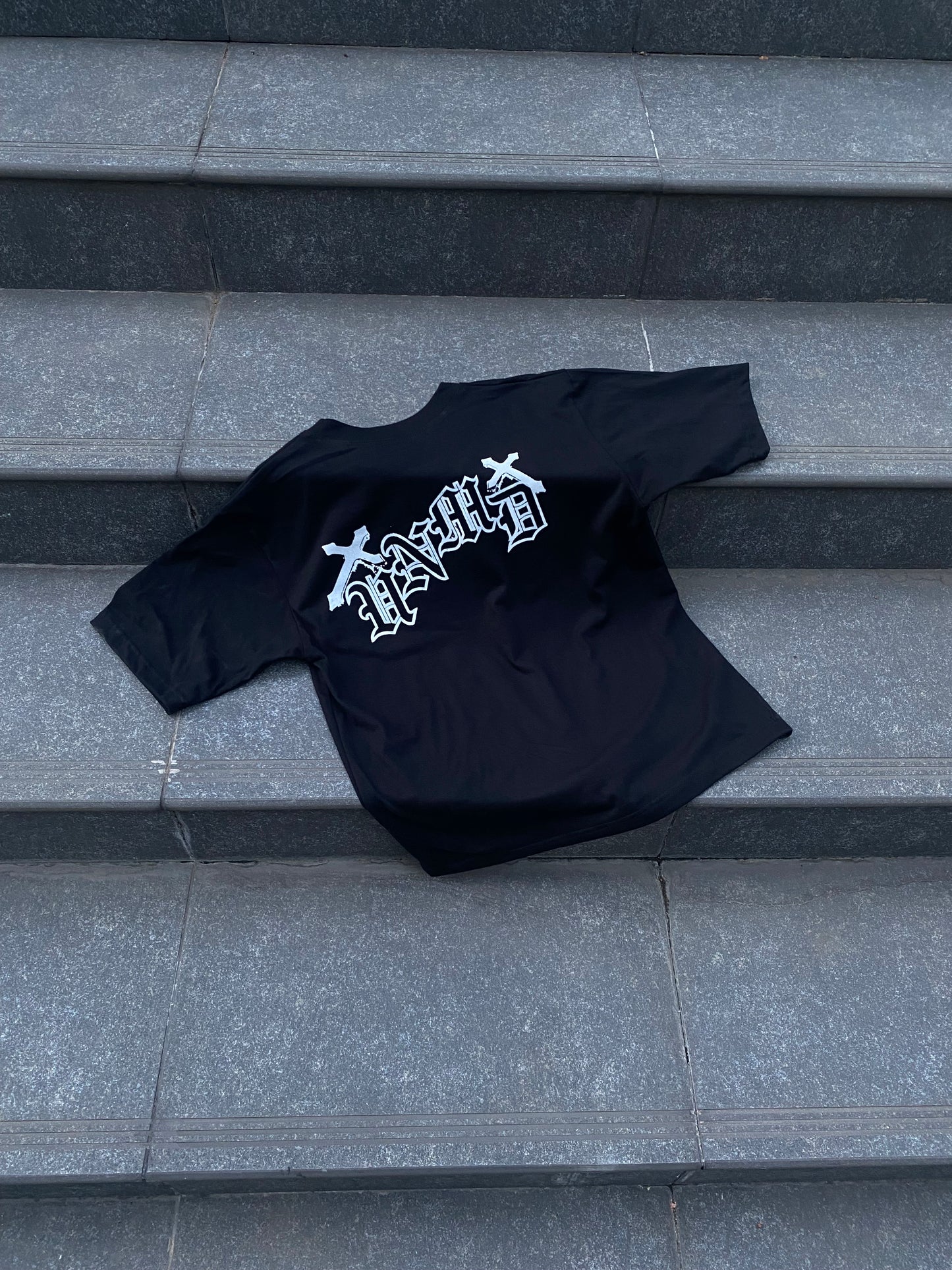 LOVE AND PAIN TEE